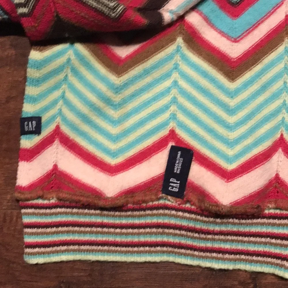 GAP Multi Color Scarf - Picture 3 of 5